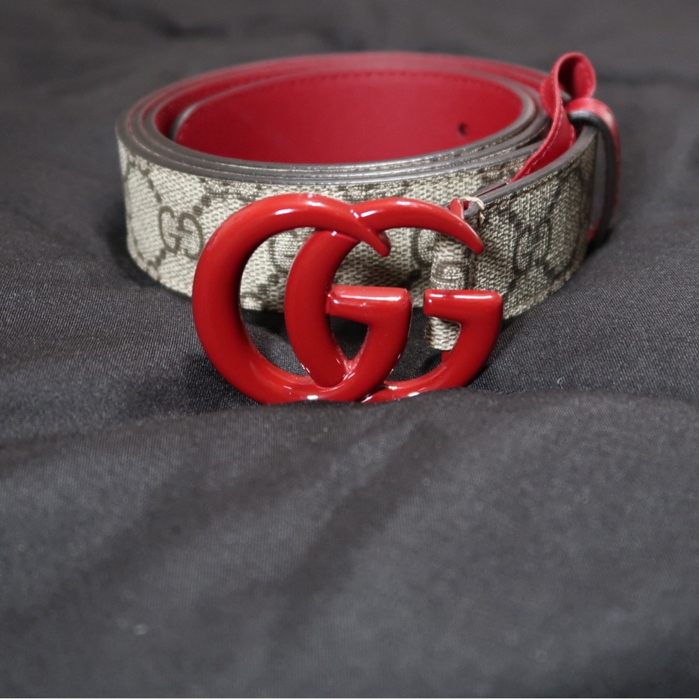 Gucci supreme belt with red buckle and red interior